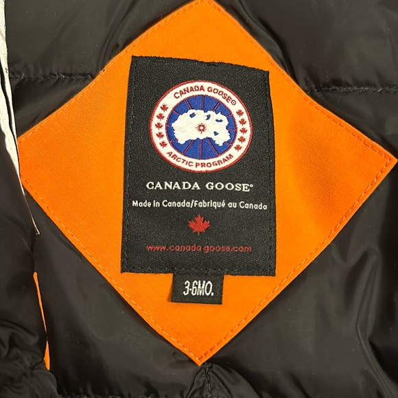 Canada Goose Baby Bunting Onesie - Picture 3 of 4
